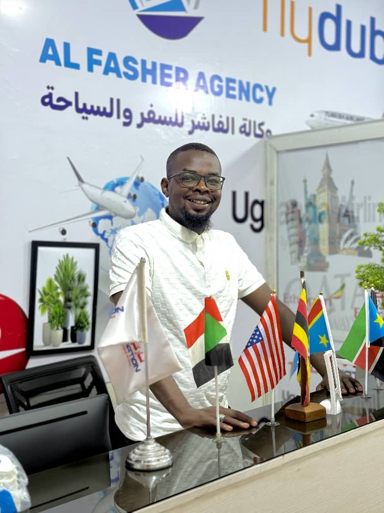 Alfashir Travel team assisting a client